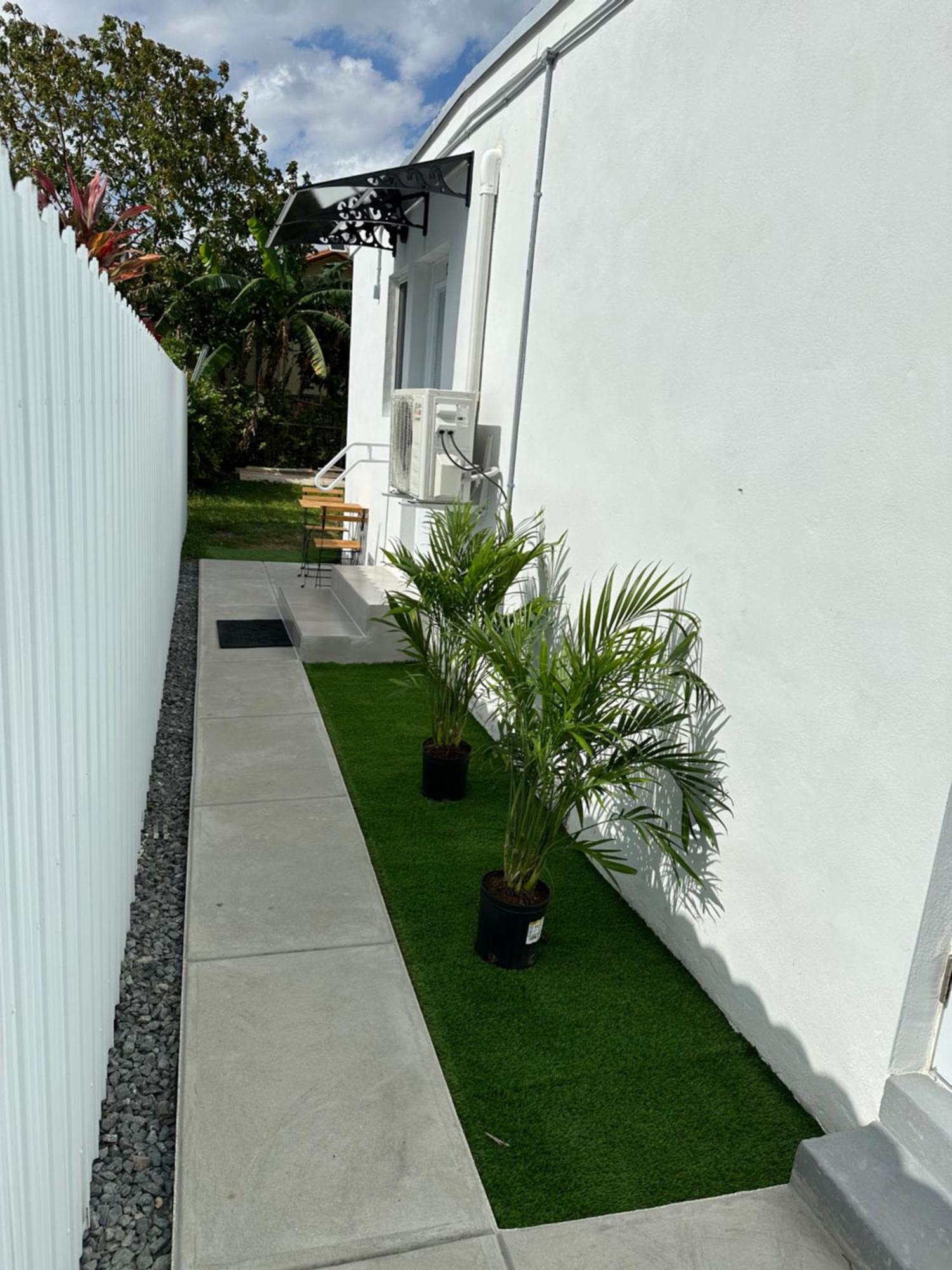 Lyz Miami Airport Apartment Bagian luar foto
