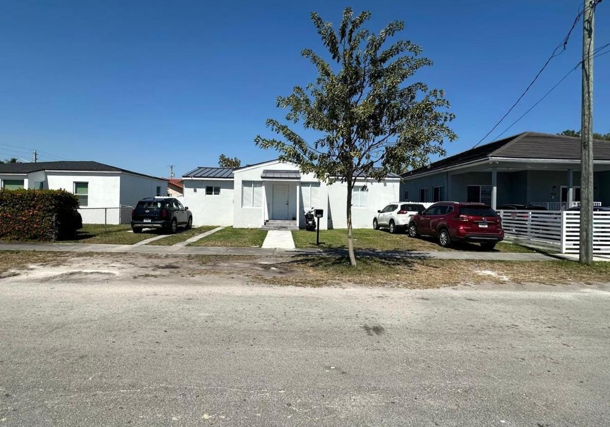 Lyz Miami Airport Apartment Bagian luar foto